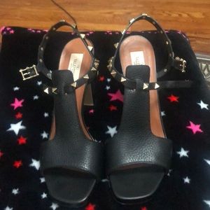 Valentino black Heals